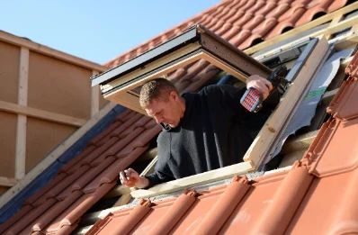 Pose de fenêtres de toit Velux à Valcanville